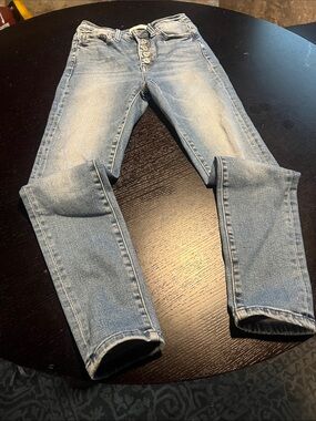VERVET blue denim. Woman’s size 26.